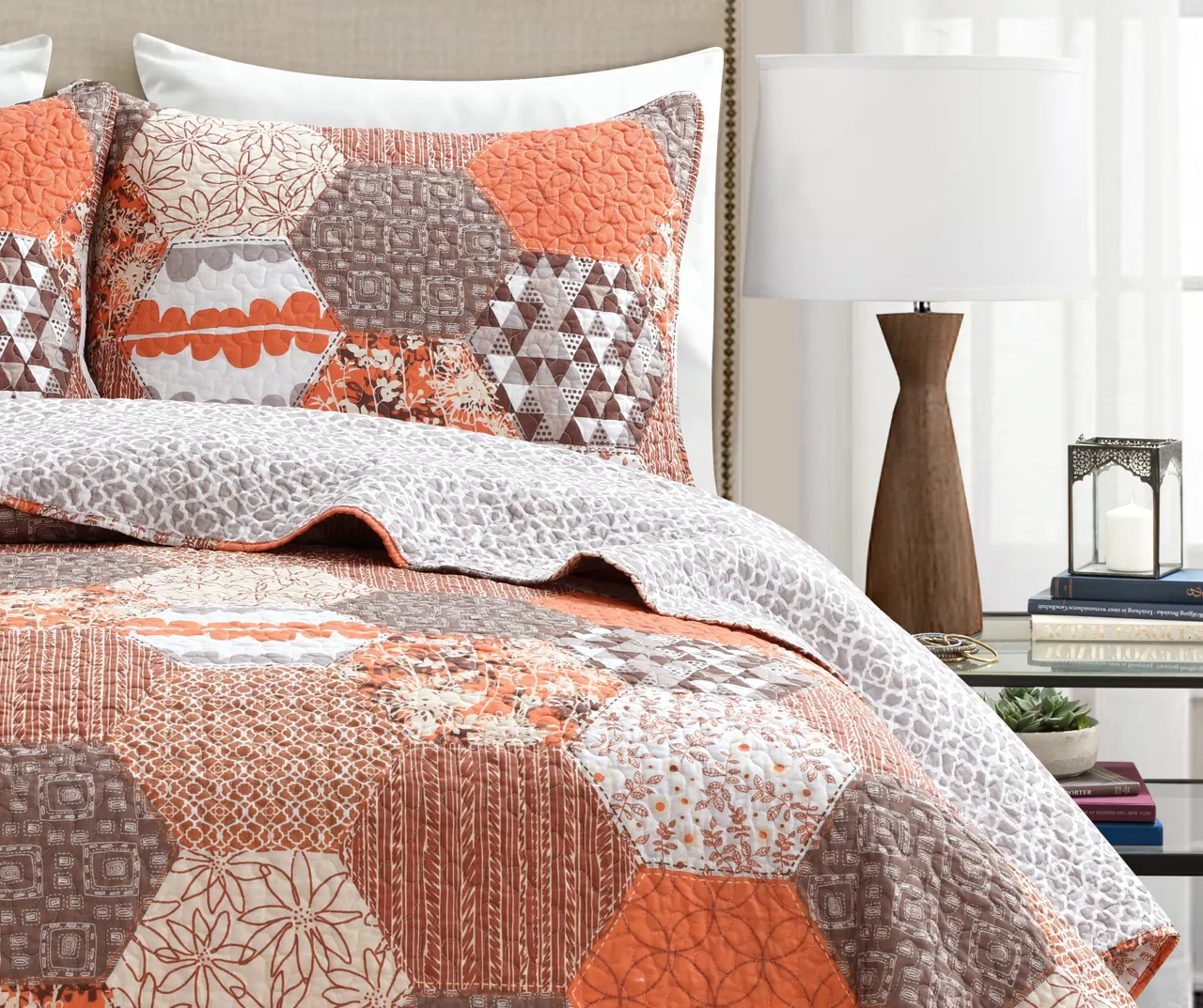 Briley Geometric Hexagon Reversible 3-Piece Quilt Set 9 Briley Geometric Hexagon Reversible 3-Piece Quilt Set - Image 7