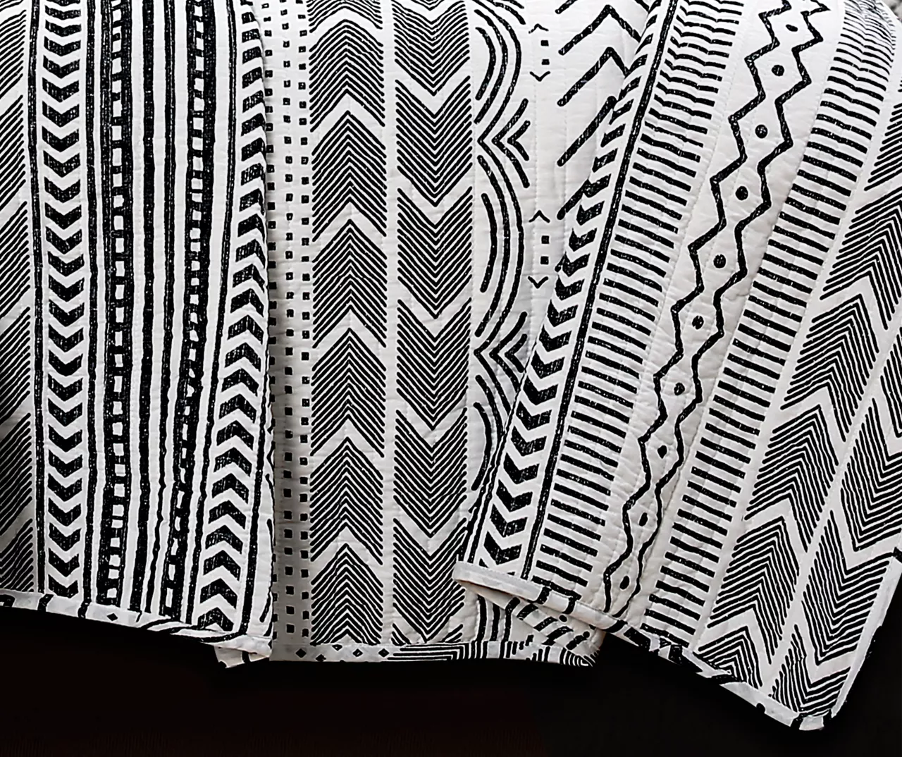 Hygge Black & White Geometric Reversible Full/Queen 3-Piece Quilt Set 8 Hygge Black & White Geometric Reversible Full/Queen 3-Piece Quilt Set - Image 6