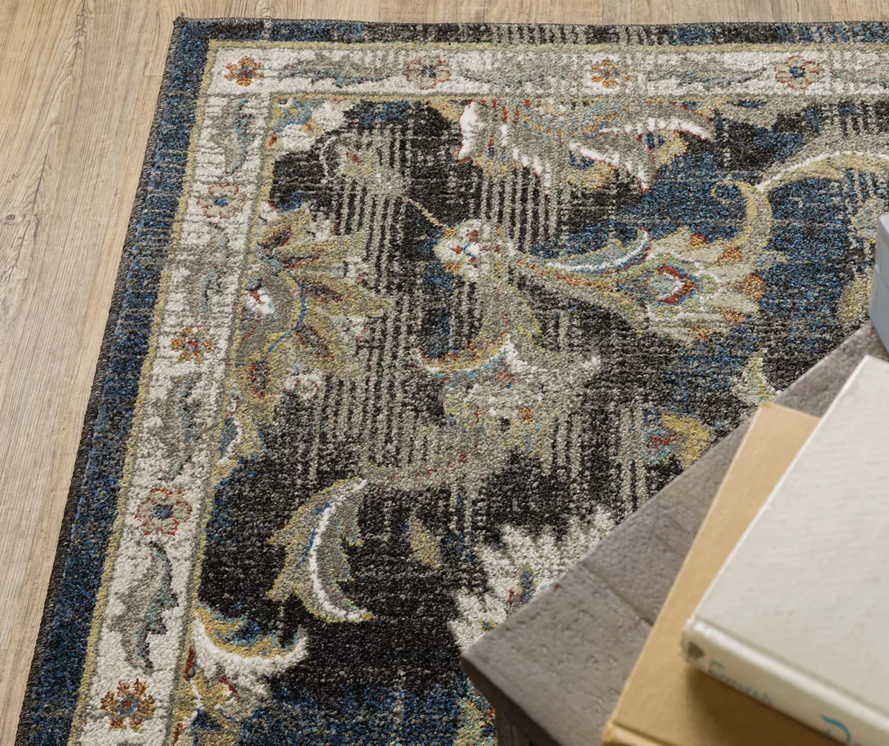 Vedi Gray & Blue Geometric Medallion Area Rug, (6.7' X 9.2') 6 Vedi Gray & Blue Geometric Medallion Area Rug, (6.7' X 9.2') - Image 4