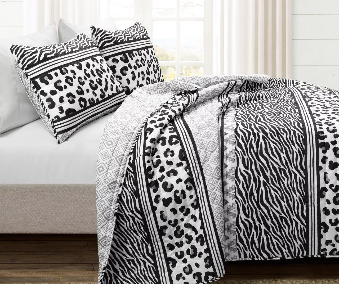 Lush Decor Black & White Animal Print Pattern Block Reversible Quilt Set 5 Lush Decor Black & White Animal Print Pattern Block Reversible Quilt Set - Image 3