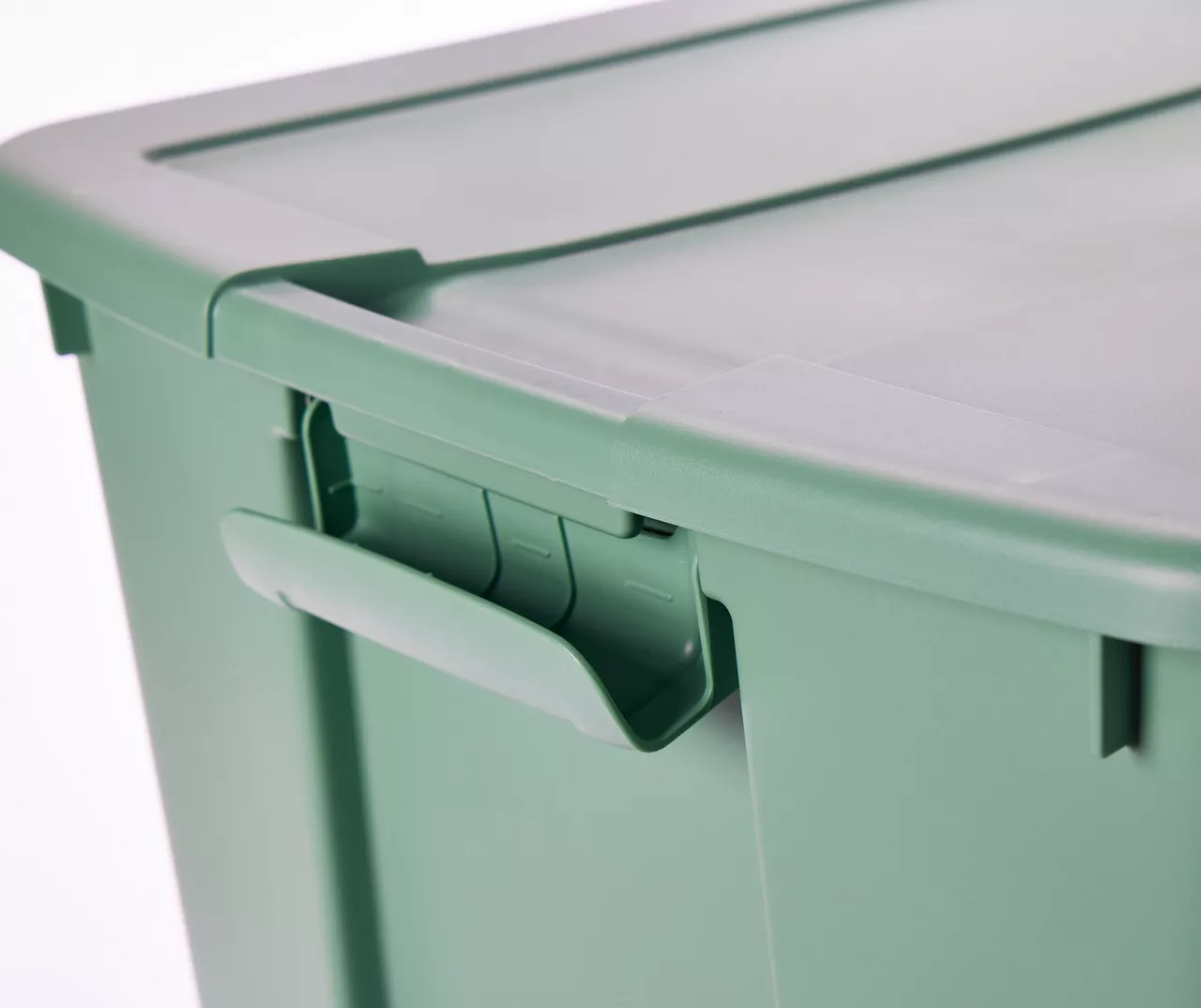 20-Gallon Latch Tote 5 20-Gallon Latch Tote - Image 3