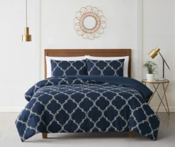 Casa Navy & White Embroidered Quatrefoil Queen 3-Piece Comforter Set